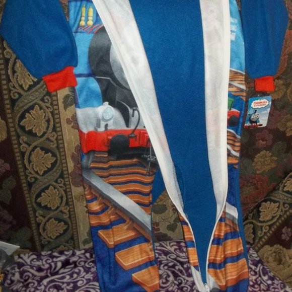 BNWT Thomas the Tank Engine 1 Piece Onesie Zip Up Pajamas Size 4t Footie PJ's - Picture 4 of 4
